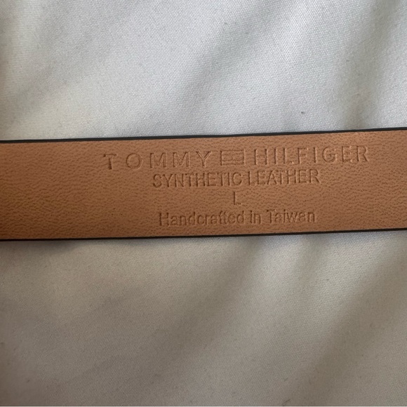 Tommy Hilfiger Black Belt with Silver Buckle - Picture 3 of 3